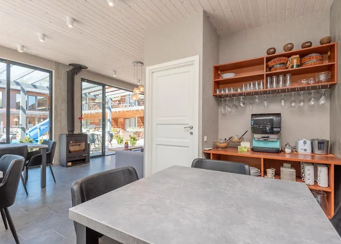 Vitalija Konukevi 3*